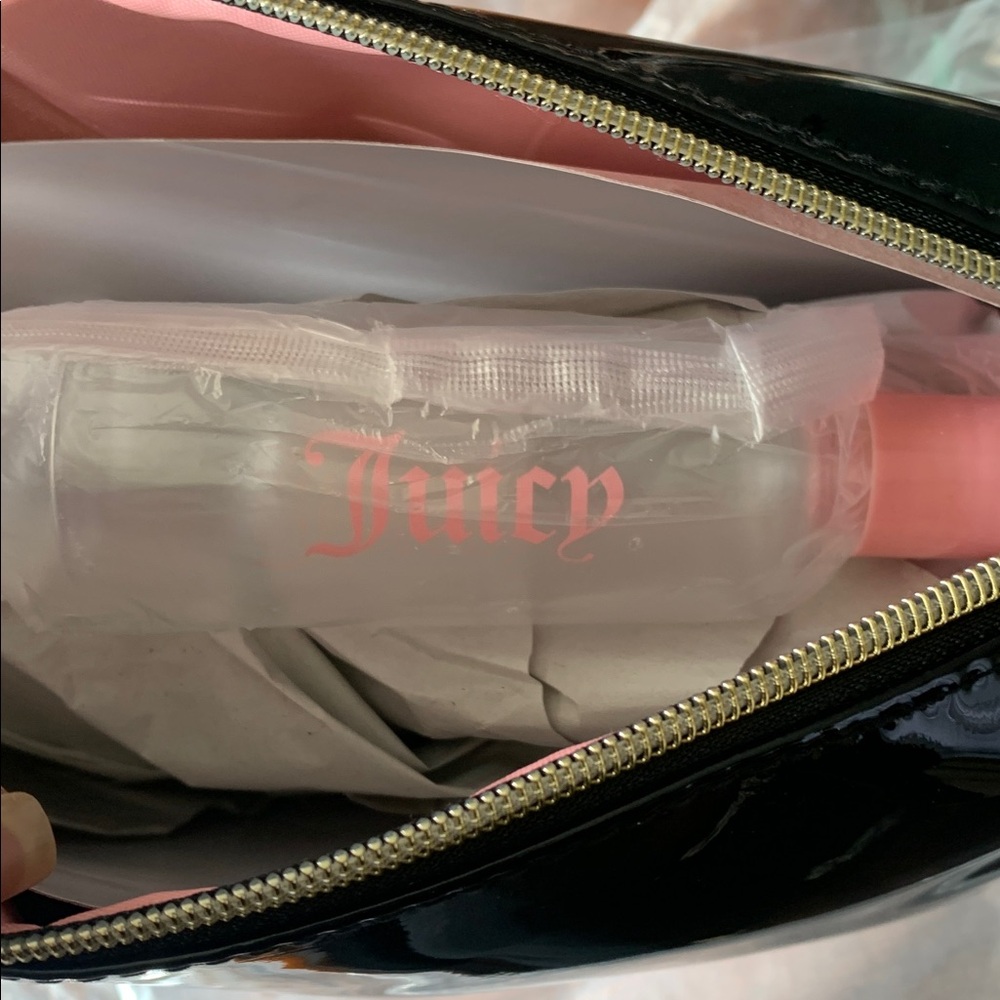 NEW- Juicy Couture Glossy Black Cosmetic Case with travel bottle With Juicy Logo - Picture 6 of 6